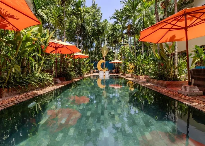 Tropical 2br Garden Pool Villa, Apple Music, Padel