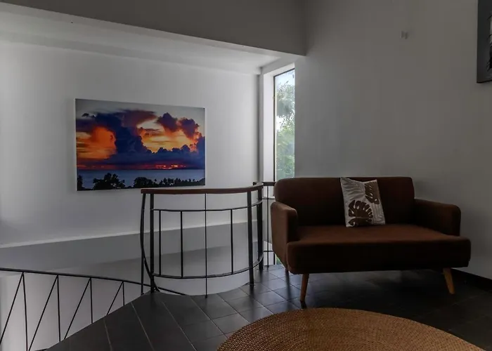 Tropical 2br Garden Pool Villa, Apple Music, Padel