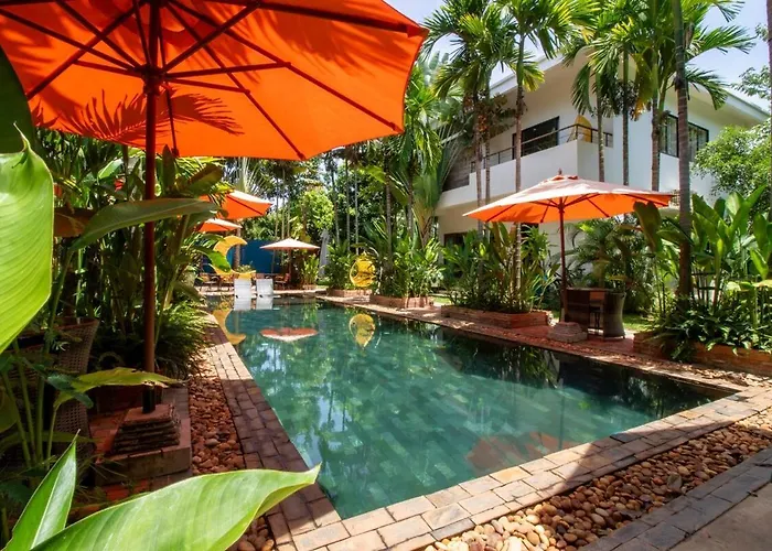 Tropical 2br Garden Pool Villa, Apple Music, Padel